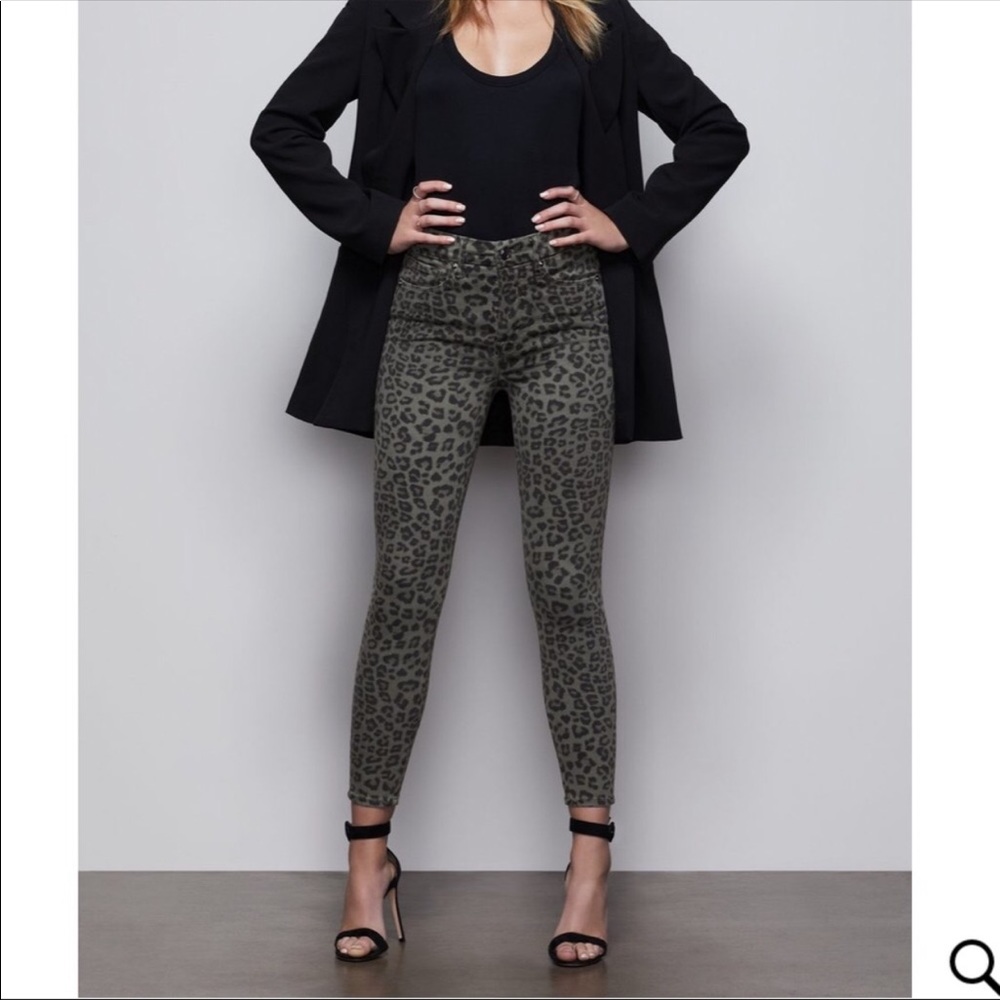 Good American Good Legs Leopard Print Skinny Jeans